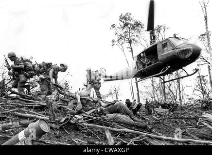EV1941 - Troops of the 101st Airborne Division  in a landing zone northwest of Dak To, South Vietnam, June 8, 1968. Courtesy: Stock Photo