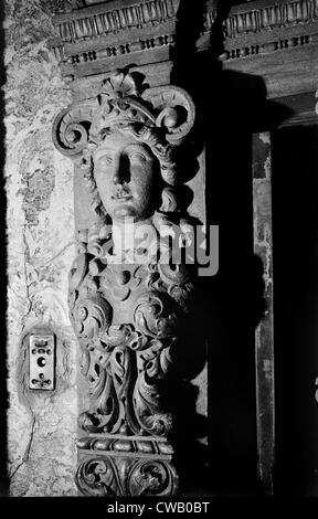Loews movie theater lobby in Journal Square Stock Photo - Alamy