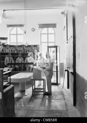 Medical College, Baghdad and road building, Medical class and speaker, Iraq, photograph September 26, - October 12, 1932. Stock Photo