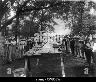 Summer, Commercial Club entertaining with watermelons and lemonade, photograph 1917. Stock Photo