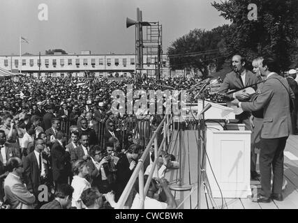Folk singers Peter, Paul, and Mary performing at the 1963 Civil Rights March on Washington. Aug. 28, 1963.