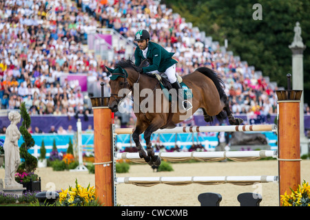 Kamal Bahamdan (KSA) riding NOBLESSE DES TESS in the Individual Jumping Equestrian event at the Olympic Summer Games Stock Photo