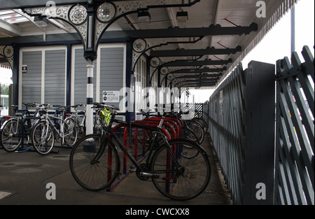 Cycle parking at Newark Northgate rail station Newark-on-Trent, Newark, Nottinghamshire, England, UK Stock Photo