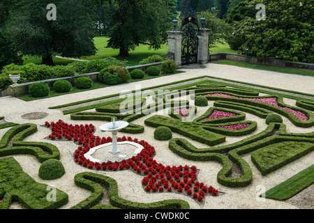 Boxwood Garden, Nemours Mansion and Gardens, Wilmington, Delaware, USA Stock Photo