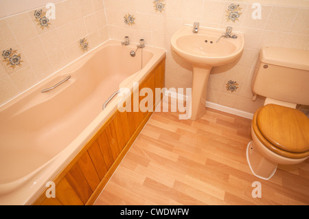 Eighties style bathroom suite Stock Photo