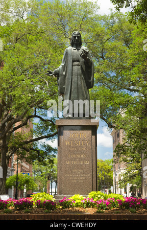 JOHN WESLEY STATUE (©MARSHALL DAUGHERTY 1969) REYNOLDS SQUARE SAVANNAH GEORGIA USA Stock Photo