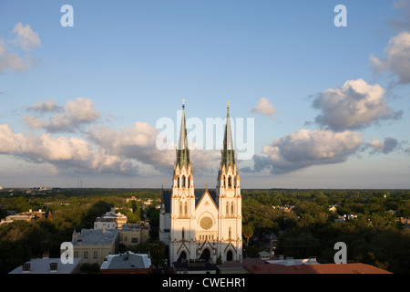 CATHEDRAL OF SAINT JOHN THE BAPTIST SKYLINE SAVANNAH GEORGIA USA Stock ...