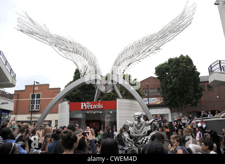 Titan the Robot made a special guest appearance to celebrate 10 years of the N1 Shopping Centre in Islington, Stock Photo