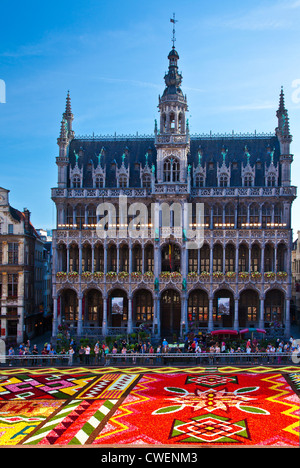 2012 Flower Carpet, Tapis de Fleurs, in front of the Maison du Roi,Broodhuis,Museum in the Grand-Place, Brussels Stock Photo