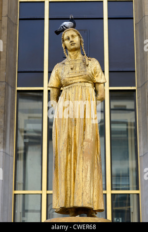 Golden Female Statue,Trocadero, Paris, France Stock Photo