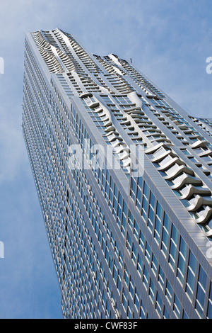 New York by Gehry, 8 Spruce Street, 76 stories, tallest residential tower in western hemisphere, Lower Manhattan, New York City Stock Photo