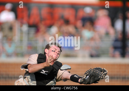 6,720 Baseball Diving Catch Stock Photos, High-Res Pictures, and