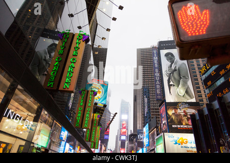 Olive Garden Restaurant and hand stop sign in Times Square, Manhattan, New York City NYC NY lights at dusk Times square new York Stock Photo