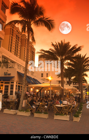 H2O OUTDOOR CAFE SEABREEZE BOULEVARD FORT LAUDERDALE FLORIDA USA Stock Photo