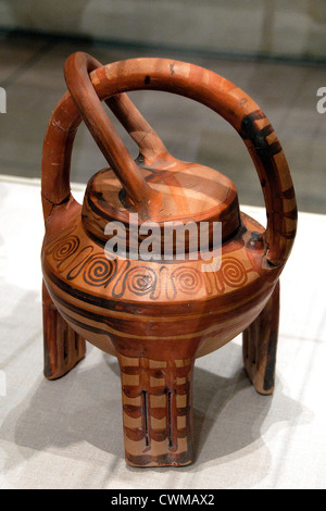 Terracotta basket vase  Late Helladic IIIA 1400–1300 B.C Mycenaean (  from Rhodos ! ) Vase Greek Greece Mycenae Stock Photo