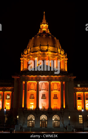 San Francisco City Hall goes orange to celebrate its baseball team: the SF GIANTS. California, USA.