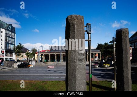 Ingólfstorg square, Reykjavik, Iceland, where geothermal energy is released through billowing steam vents Stock Photo