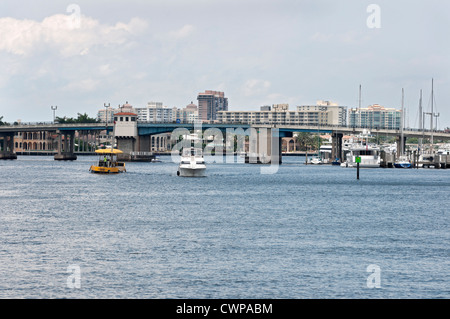 Cruising Ft. Lauderdale, Florida, along the Intracoastal Waterway. Stock Photo