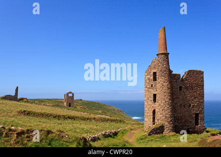 Wheal Owles tin mine buildings near Botallack in Cornwall Stock Photo