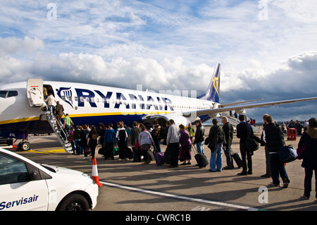 Passengers boarding a Ryanair flight Stock Photo