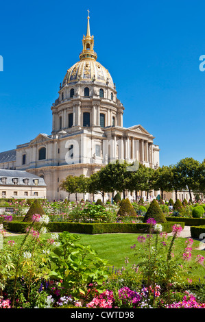 Eglise du Dome Les Invalides and formal gardens napoleons tomb Paris France EU Europe Stock Photo
