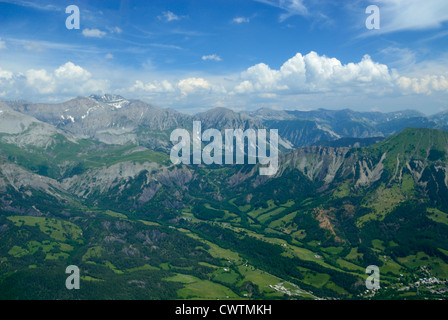 Bes valley at Le Vernet, back left Tete de l'Estrop peak and right Montagne de l'Ubac, Alpes de Haute Provence, France Stock Photo