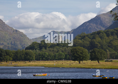 Dolbadarn Castle, mediaeval Welsh stronghold, overlooks Lake Padarn, Llanberis, set against the mountains of Snowdonia. Dolbadarn Castle, mediaeval Welsh stronghold, overlooks Lake Padarn, Llanberis, set against the mountains of Snowdonia.