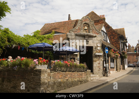 Rye East Sussex England UK Ye Olde Bell Inn built in 15thc in the ancient hilltop market town Stock Photo