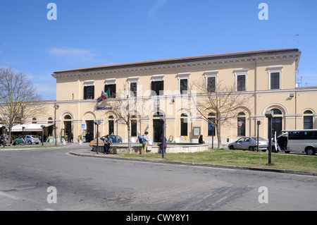 The railway station in Orvieto, Umbria, Italy Stock Photo