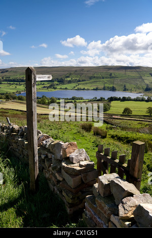Old UK Signpost to Marsett Lane and Semerwater, with autumn views to 'Semer Water' and Wensleydale, North Yorkshire Dales, Richmondshire, UK Stock Photo