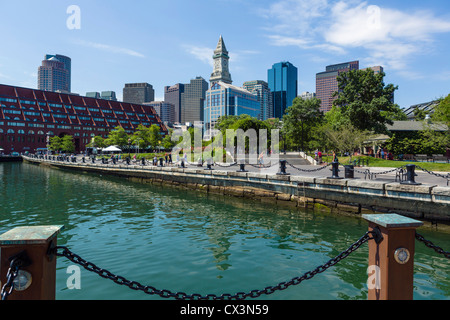 City skyline from Boston Harbor at Christopher Columbus Waterfront Park, Boston, Massachusetts, USA Stock Photo