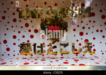 Selfridges Joint window display between Louis Vuitton and artist Stock Photo: 50525901 - Alamy