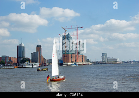 Elbe Philharmonic Hall under construction, Marco Polo Tower and Unilever House, harbour, Hamburg, Germany Stock Photo