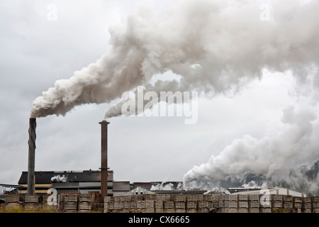 Tully sugar mill in  north Queensland Australia polluting the atmosphere Stock Photo