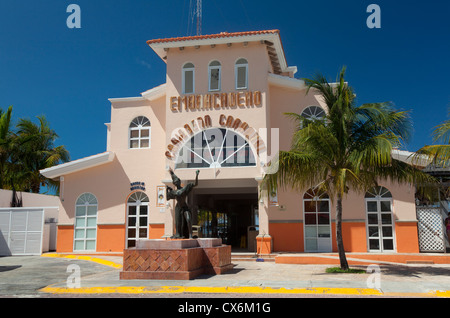 Playa Tortuga Ferry Terminal, Cancun, Mexico Stock Photo