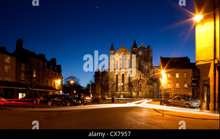 Hexham market square and Hexham Abbey at night. Northumberland, England Stock Photo