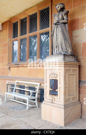 Statue of Bess of Hardwick, Hardwick Hall, Derbyshire, England, UK Stock Photo