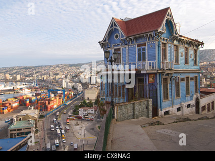 Elk198-1353 Chile, Valparaiso, harbor, docks and houses Stock Photo