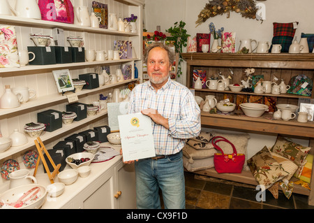 Ray Davies the potter of the Garden House Pottery in the village of Reeth in Swaledale in North Yorkshire, England, Britain, Uk Stock Photo