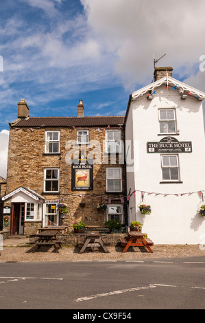 The Buck Hotel village pub in summer Thornton le Dale North Yorkshire ...