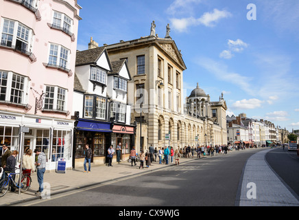 Oxford High street with the Queen's College on the middle left. Oxford England UK Stock Photo