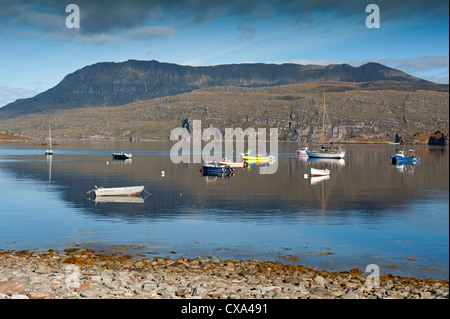 Pleasure craft in Loch Kanaird bay, Ardmair, in Wester Ross Scotland.   SCO 8537
