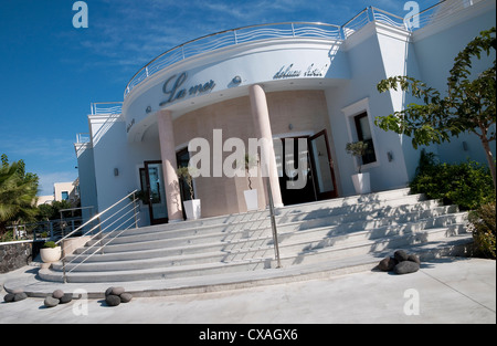 la mer deluxe luxury 4 star hotel, kamari, santorini, greece Stock Photo