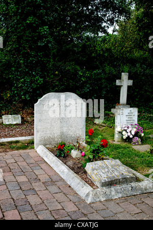 The grave of T E Lawrence or Lawrence of Arabia in the graveyard of ...