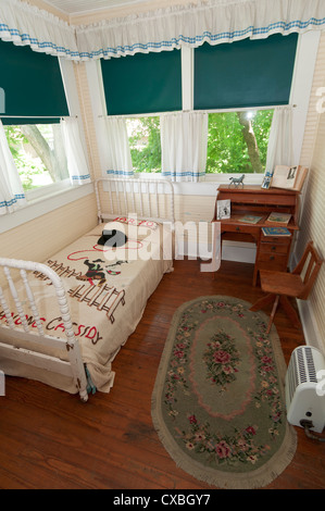 Arkansas, Hope, First childhood home of William Jefferson Clinton 42nd President of the United States, bedroom Stock Photo