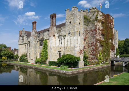 Hever Castle, dating from the 13th century, childhood home of Anne Boleyn, Kent, England, United Kingdom, Europe Stock Photo