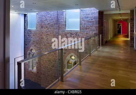 RAMM, The Royal Albert Memorial Museum, Exeter, United Kingdom. Architect: Allies and Morrison, 2012. 2nd floor corridor link wi Stock Photo