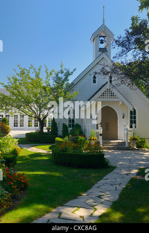 The Doctors House white clapboard Chapel used for weddings in Kleinburg north of Toronto Ontario Canada Stock Photo