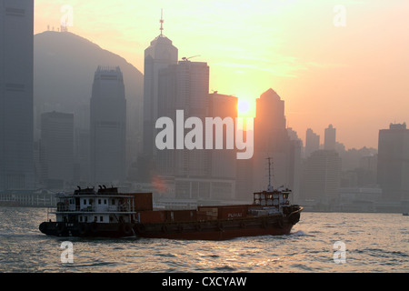 Hong Kong, Causeway Bay before the ship to Hong Kong Iceland at dusk