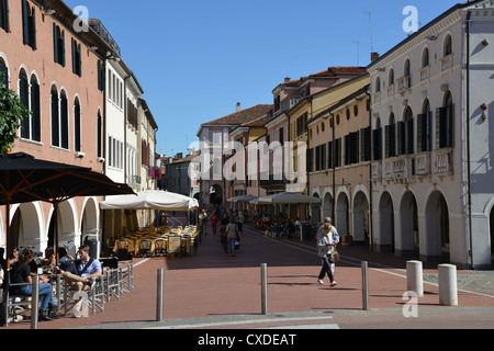 Pedestrianised Via Palazzo, Mestre, Venice, Venice Province, Veneto Region, Italy Stock Photo